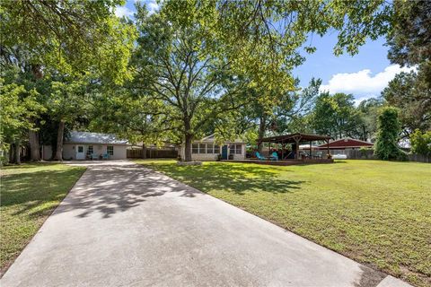 Photo of 16301 E Lake Shore DR, Austin, TX 78734 (MLS # 8739269)