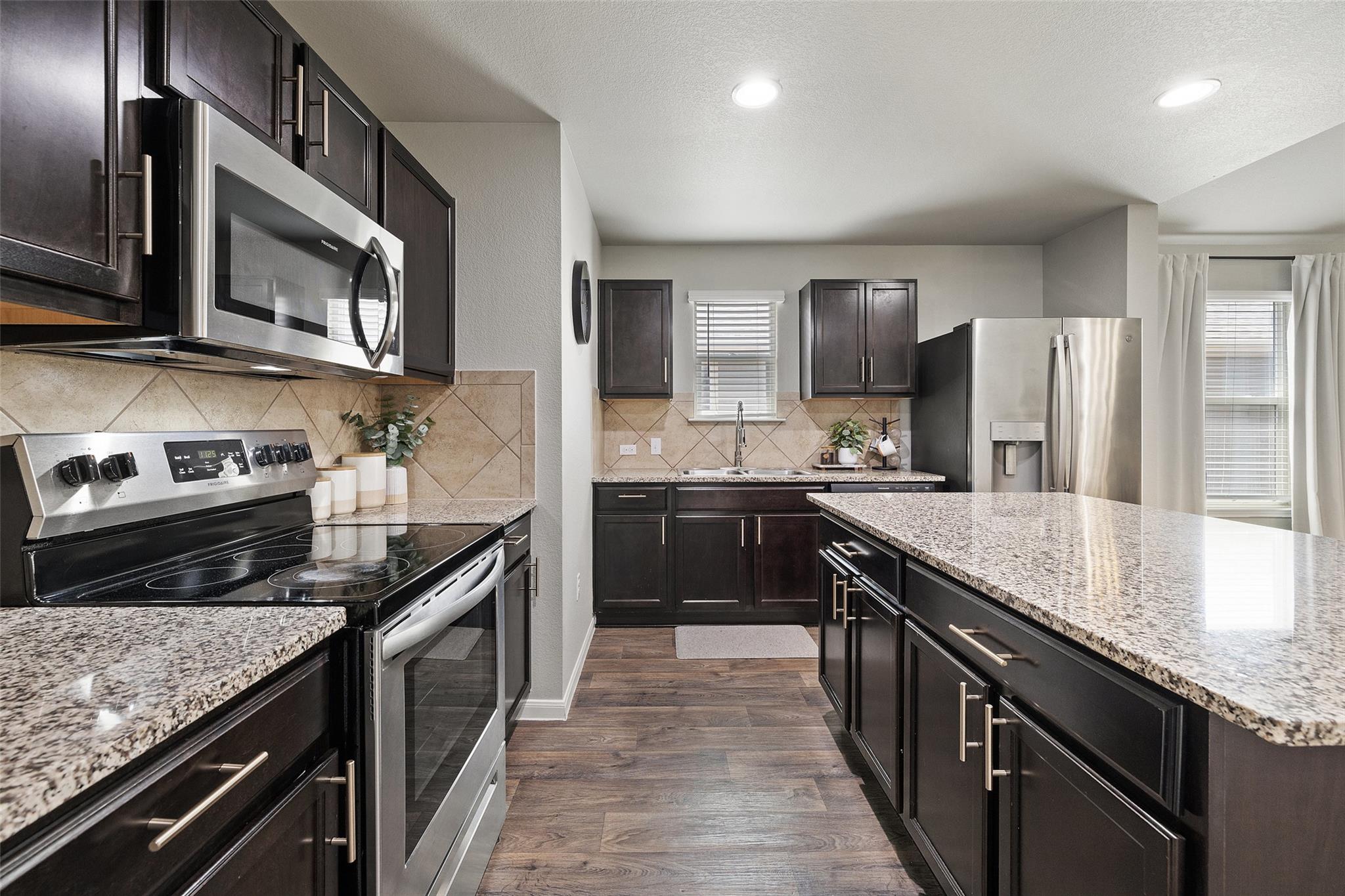 104 San Bernard TRL