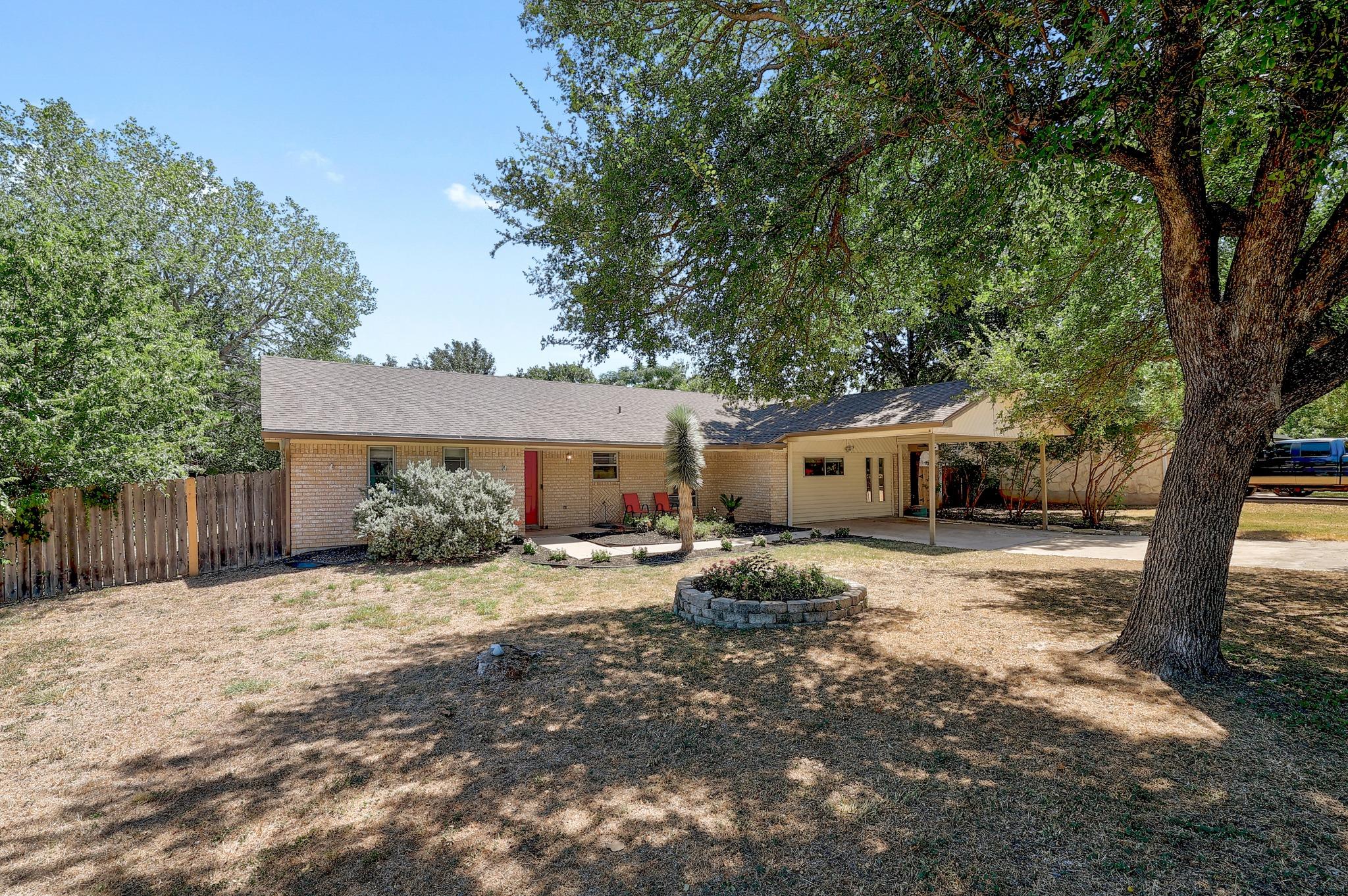 602 Meadowbrook DR