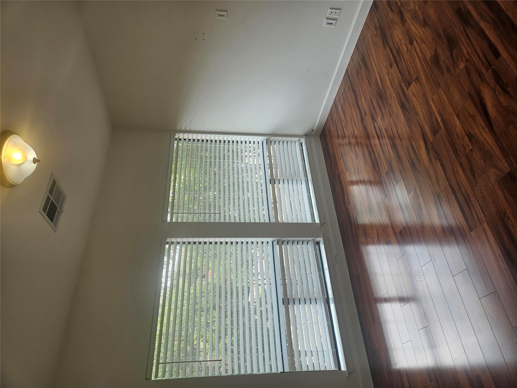 3355 Bee Caves RD 304