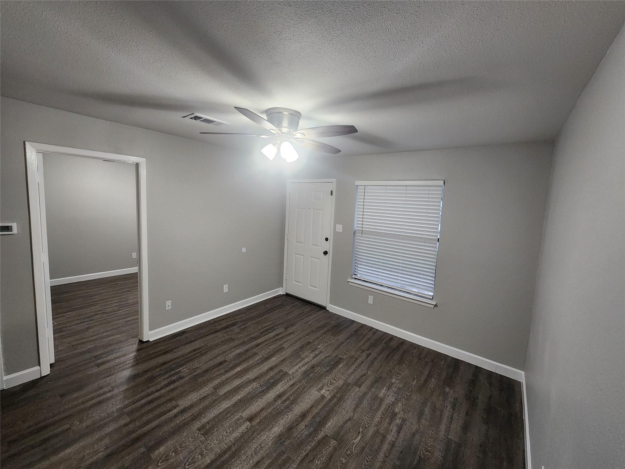 San Marcos, Texas 78666, United States, 2 Bedrooms Bedrooms, ,2 BathroomsBathrooms,Residential,Pending,49833