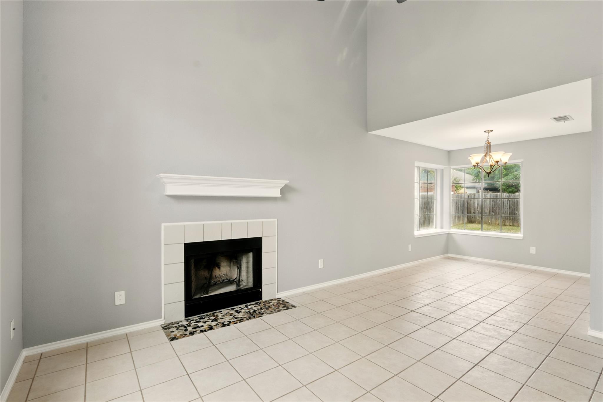 902 Valley Glen CV