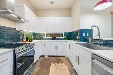 Tiny photo for 2512 E 2nd ST, Austin, TX 78702 (MLS # 5777879)
