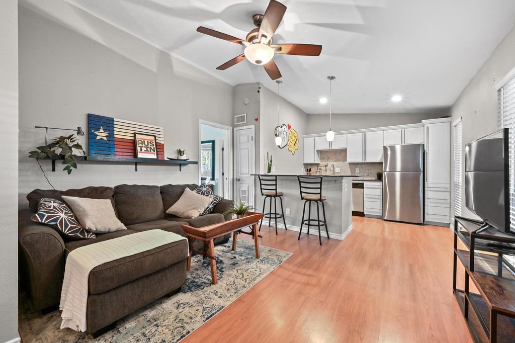 Photo of 2021 Bluebonnet LN #203, Austin, TX 78704 (MLS # 9709387)