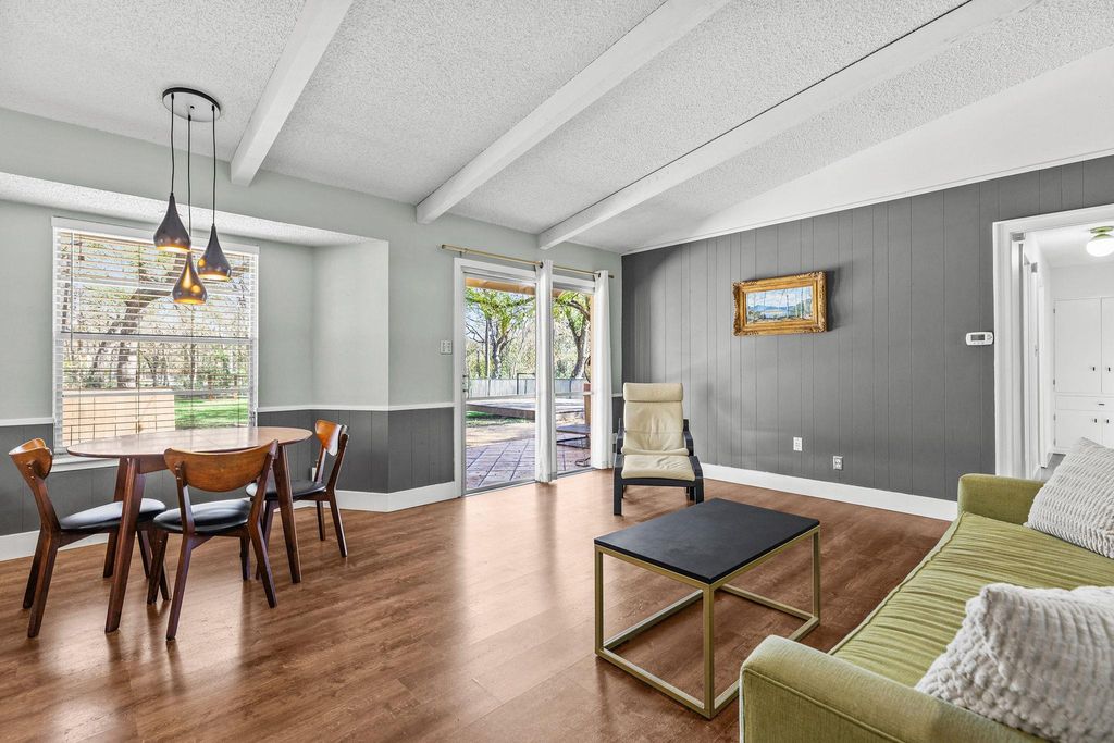 Photo of 1906 Parkside LN, Austin, TX 78745 (MLS # 7525078)