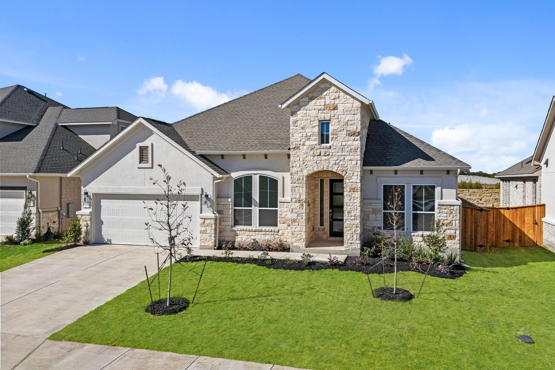 1005 Ellensburg DR