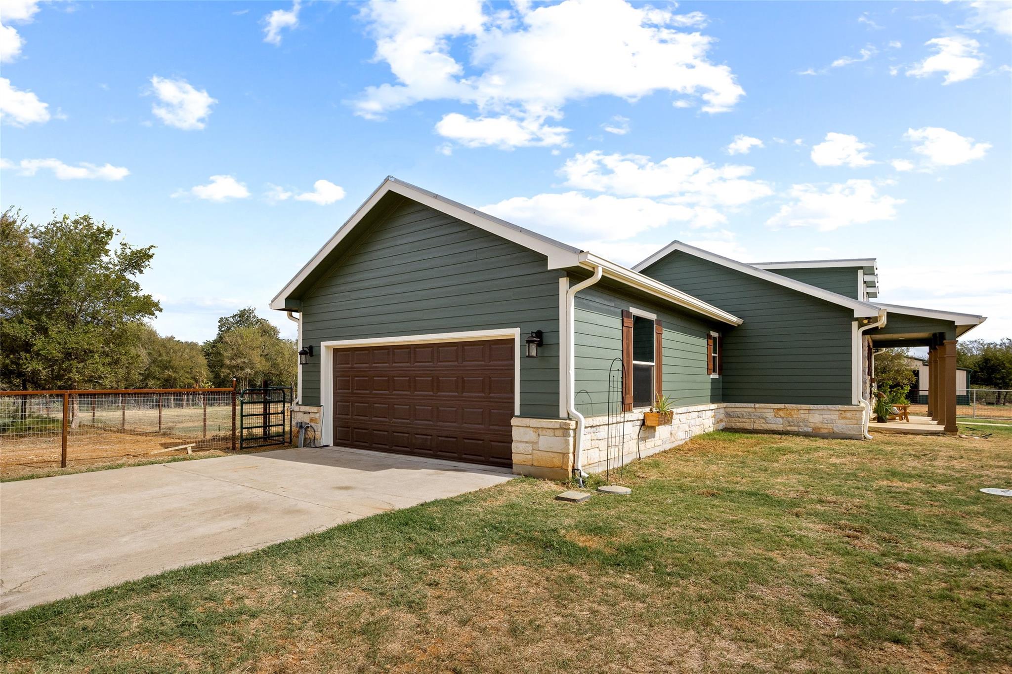 301 County Road 491 RD