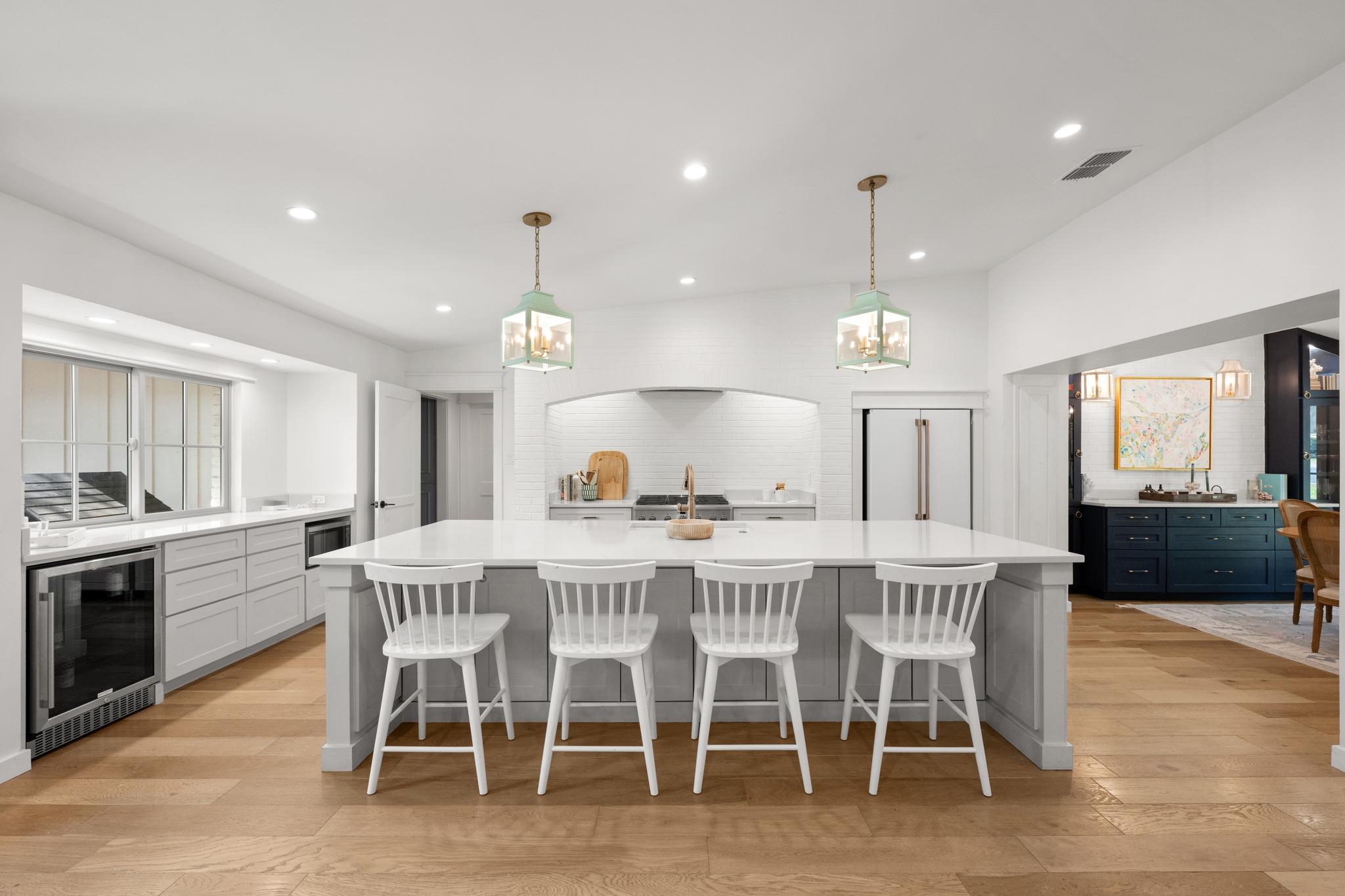 8829 Silverarrow CIR