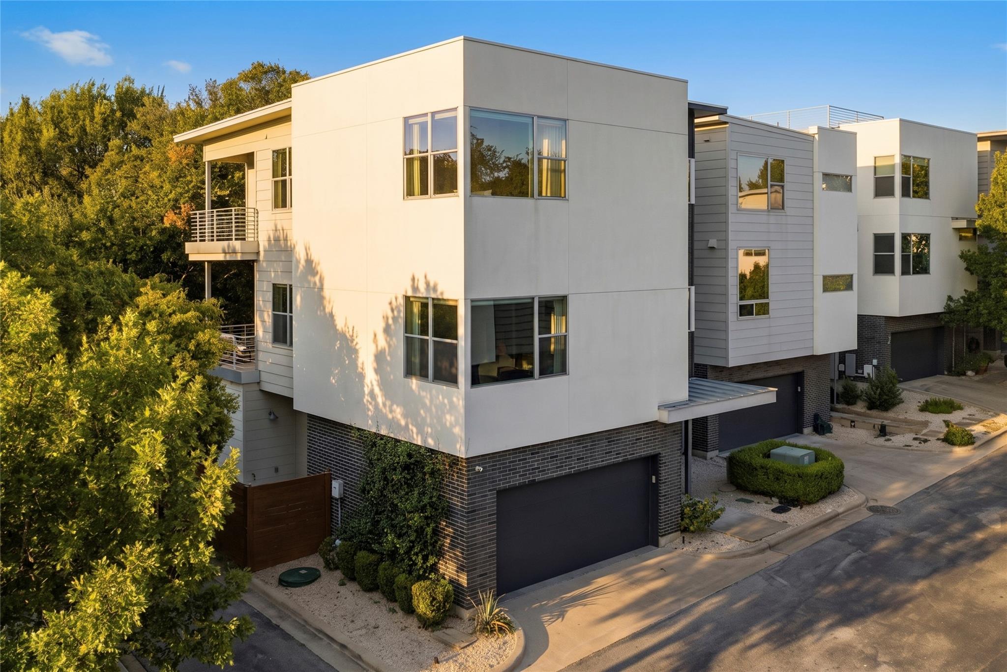 2105 Goodrich Ave 5