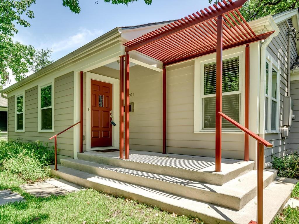 Photo 1 of 38 — 2201 Meadowbrook DR, Austin, TX 78703