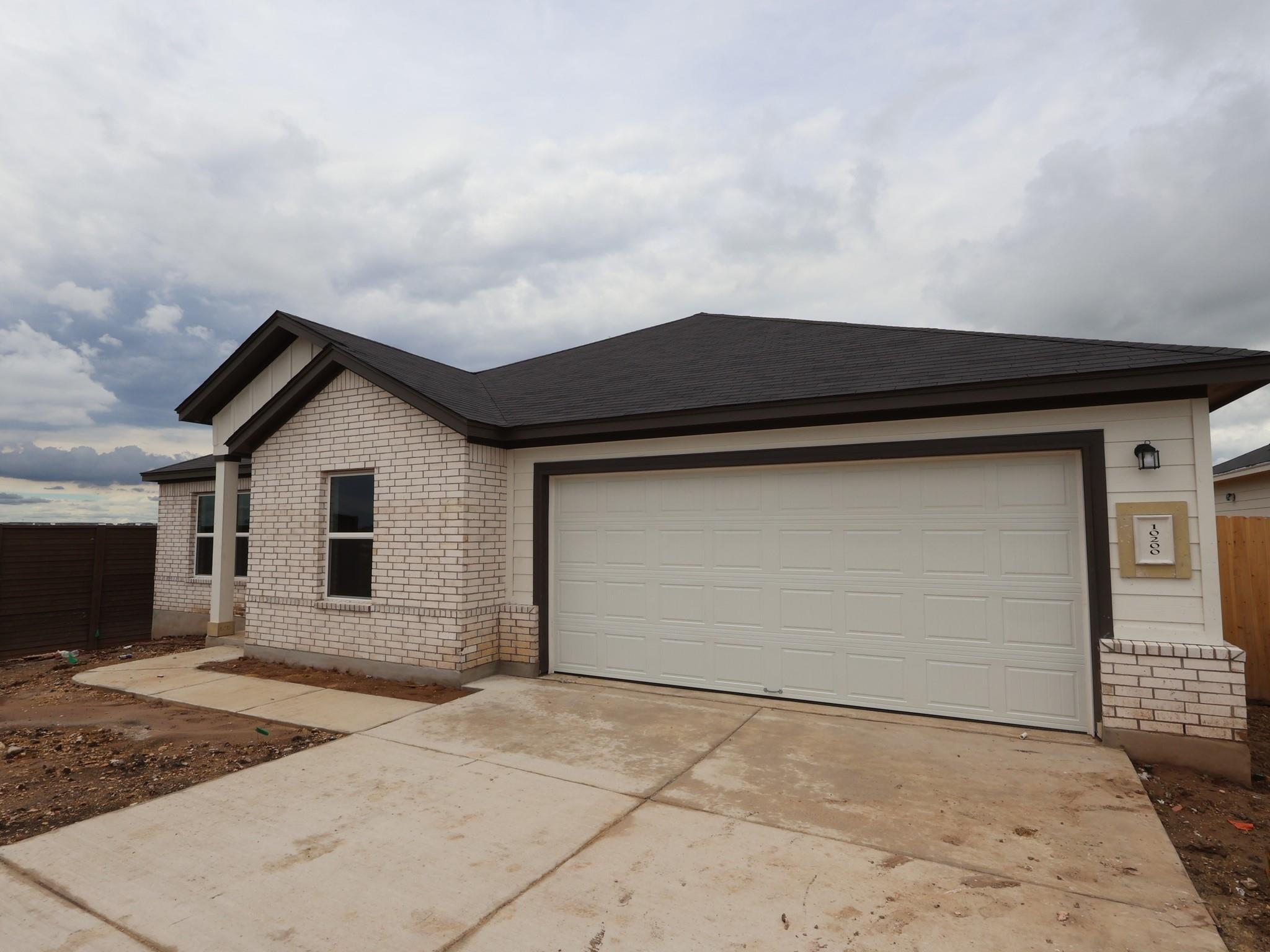 10200 Pink Billed Cuckoo DR