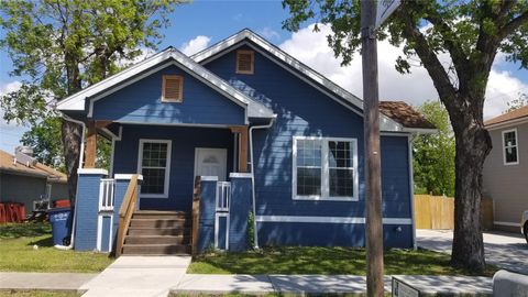 Photo of 407 S Main ST, Taylor, TX 76574 (MLS # 9052526)