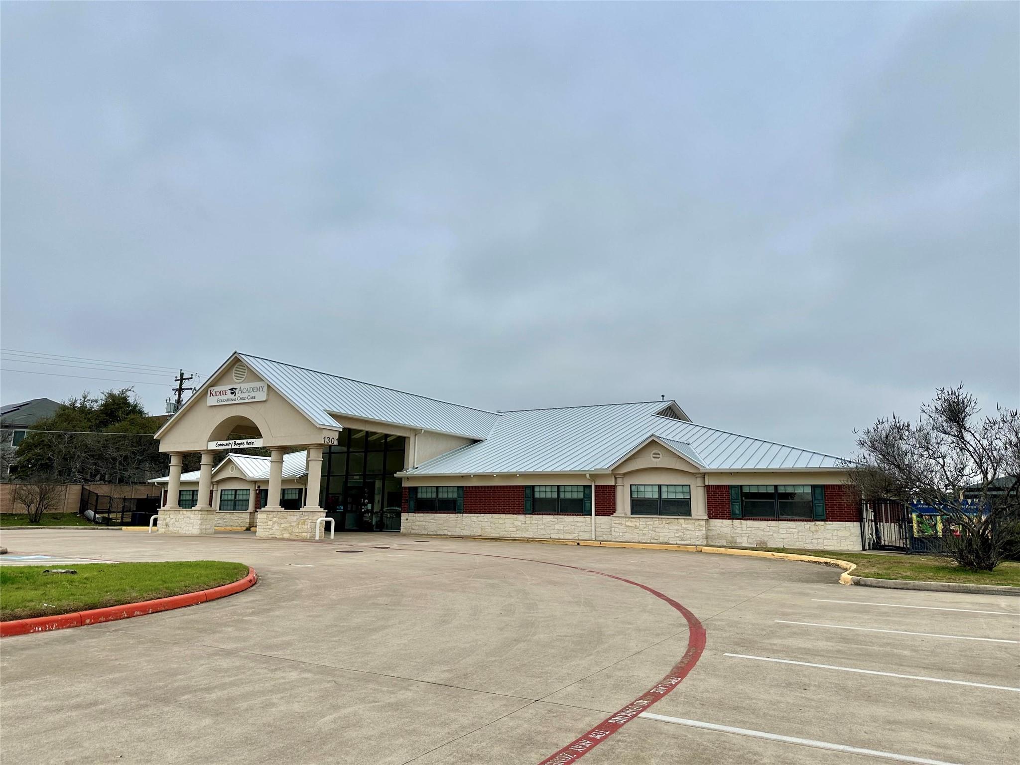 1301 N Lakeline BLVD