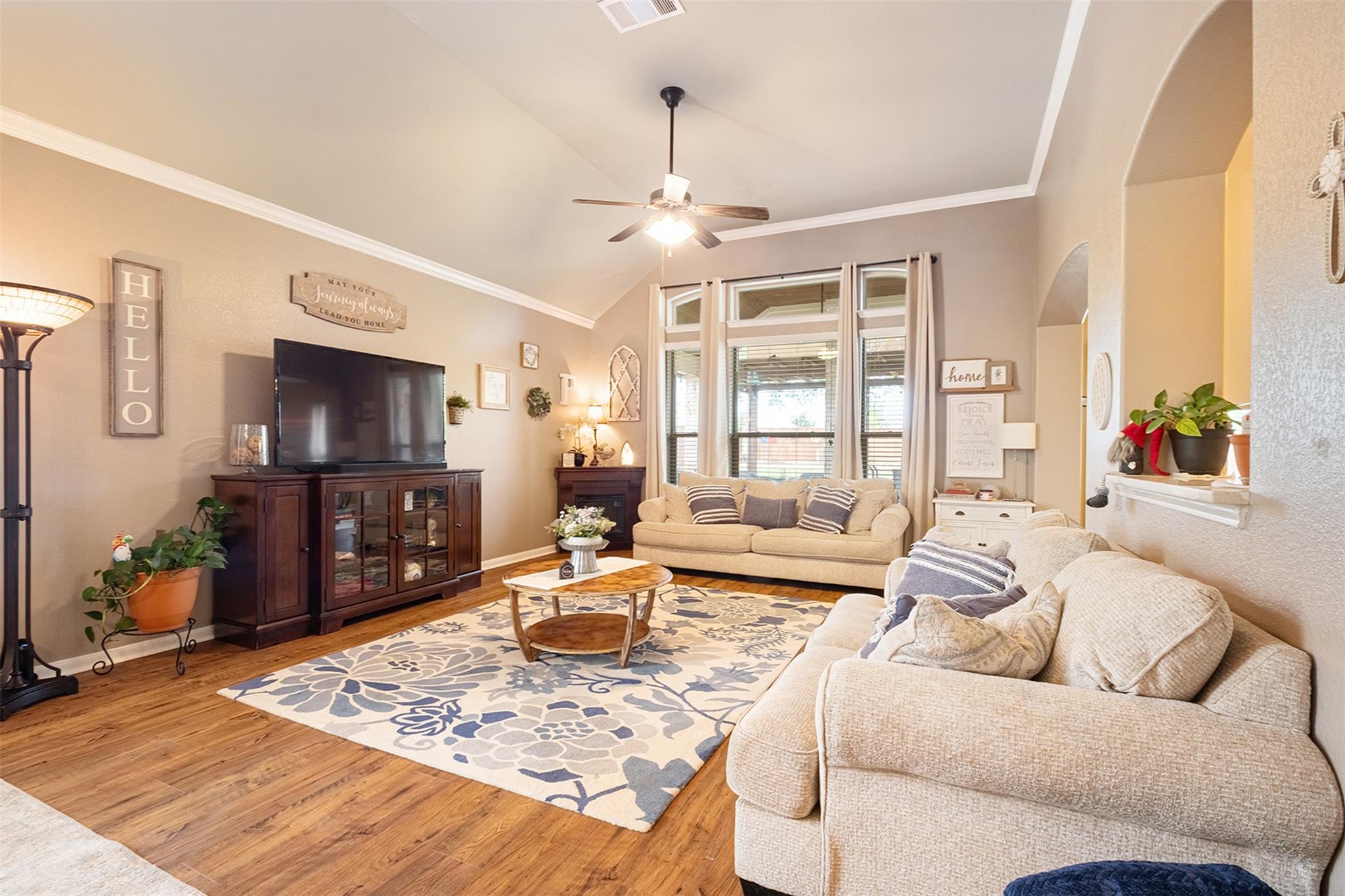 102 McCoy CIR