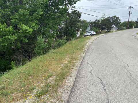 Photo of 5615 Clubhouse DR, Lago Vista, TX 78645 (MLS # 3179831)