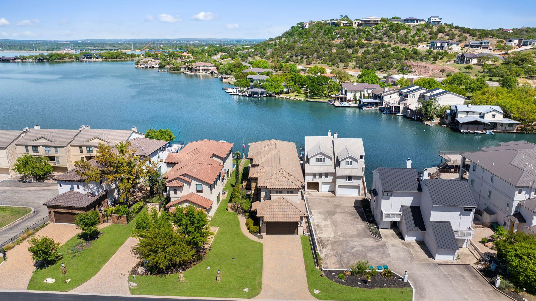 311-B Horseshoe Bay Blvd N BLVD