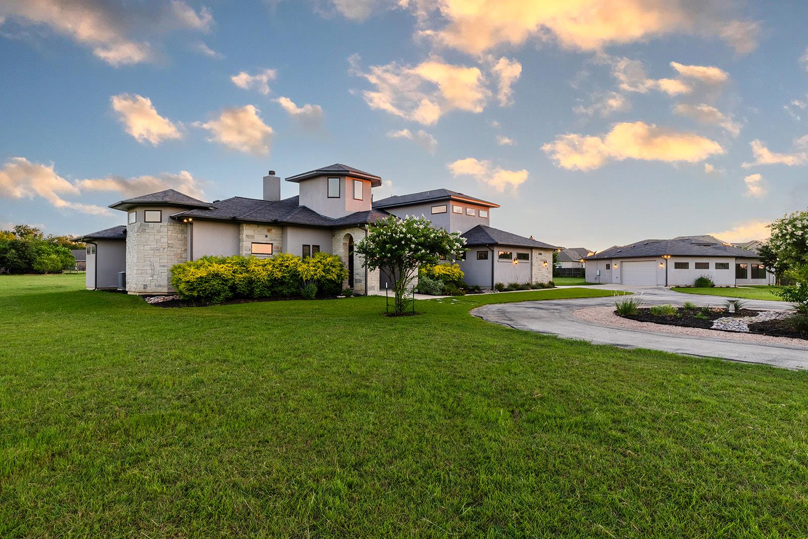 124 Park Place DR