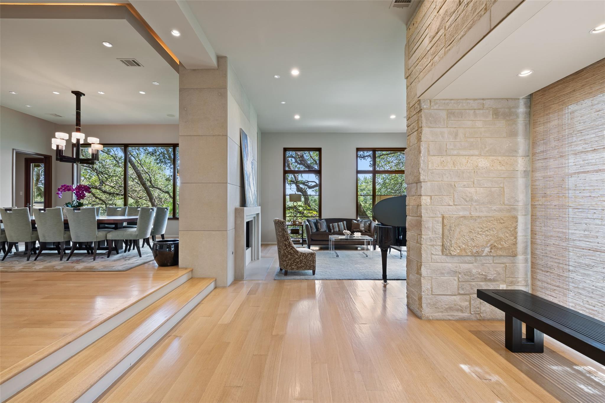 3806 Spirit Lake CV