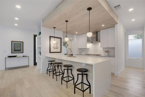 Tiny photo for 3021 Fontana DR #A, Austin, TX 78704 (MLS # 1454090)