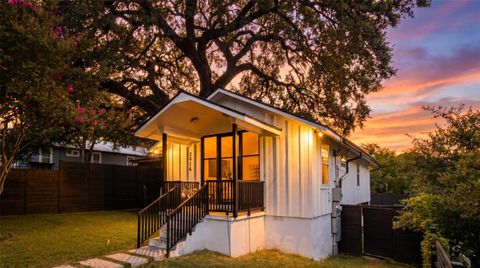 Photo of 2416 E 10th ST #B, Austin, TX 78702 (MLS # 4936843)