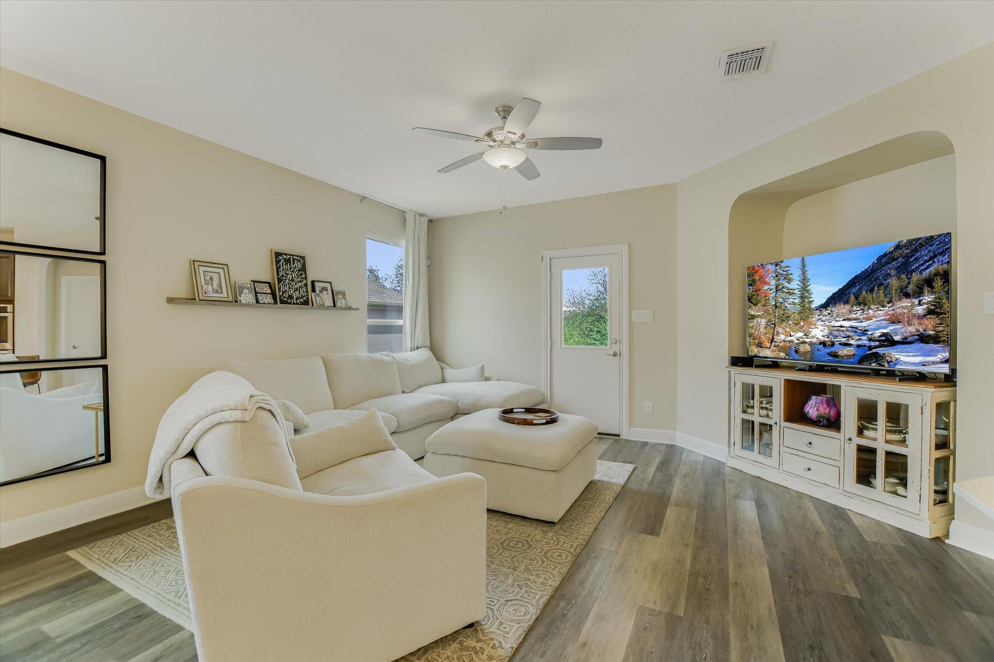 920 Crown Anchor BND