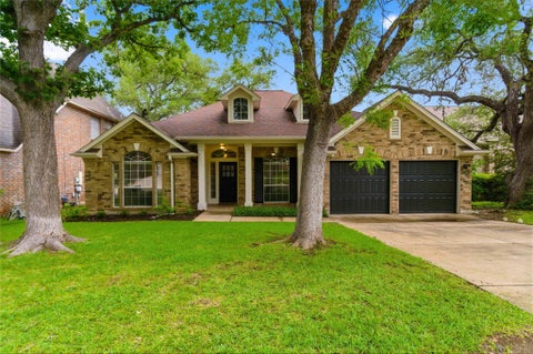 Photo of 10905 Grassmere CT, Austin, TX 78739 (MLS # 2079406)