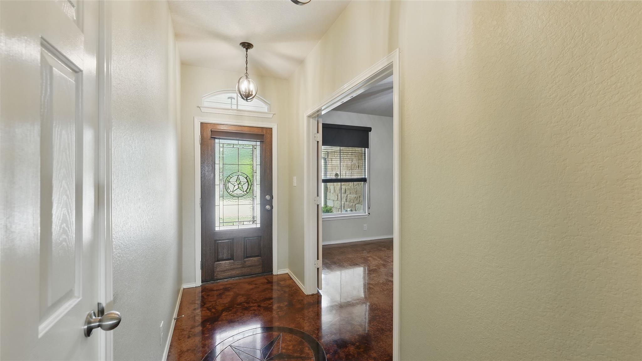 878 Avery PKWY