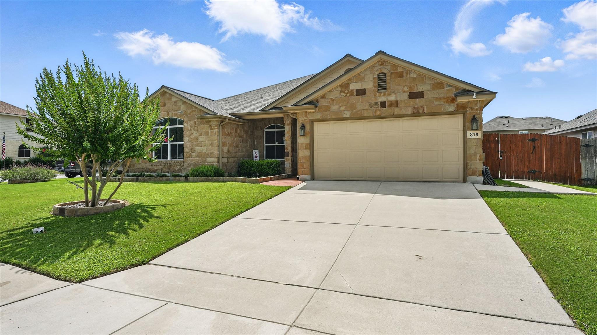 878 Avery PKWY