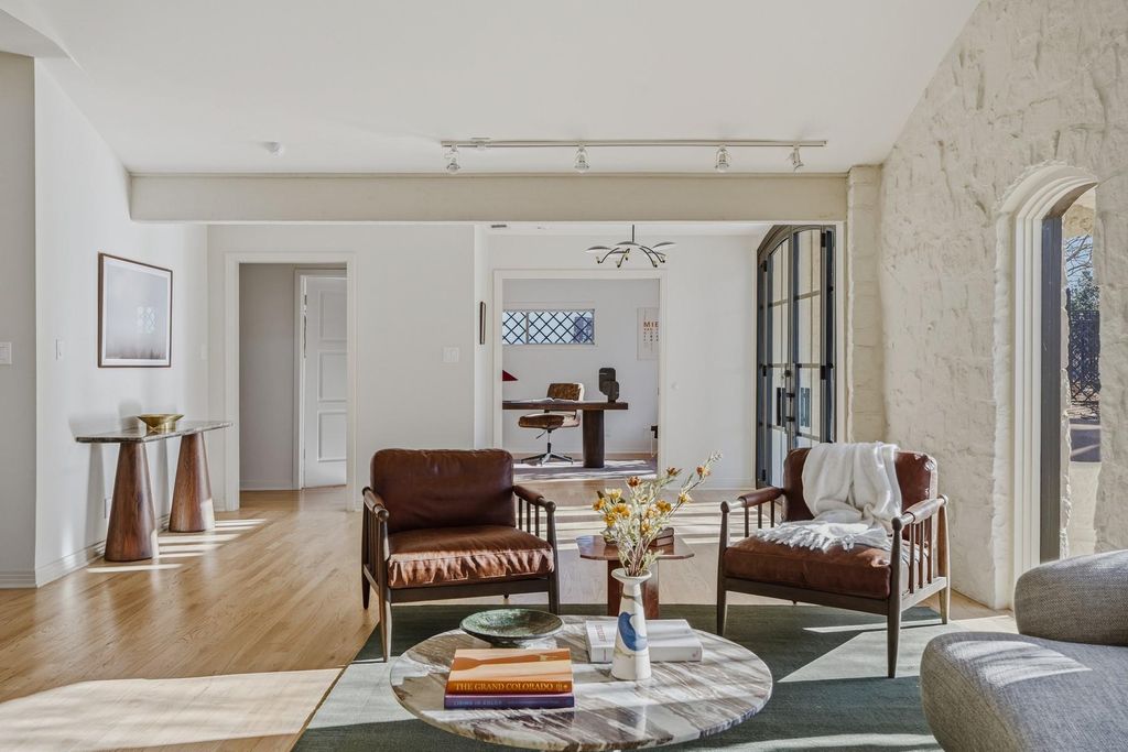 Photo of 2609 Maria Anna RD, Austin, TX 78703 (MLS # 4890818)
