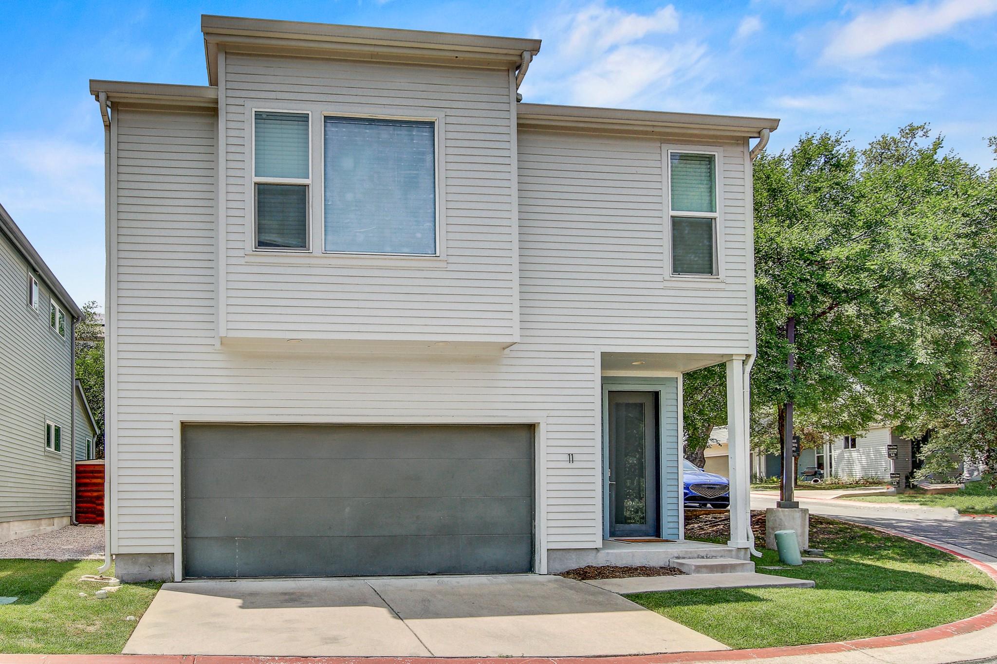 3001 Del Curto RD 11