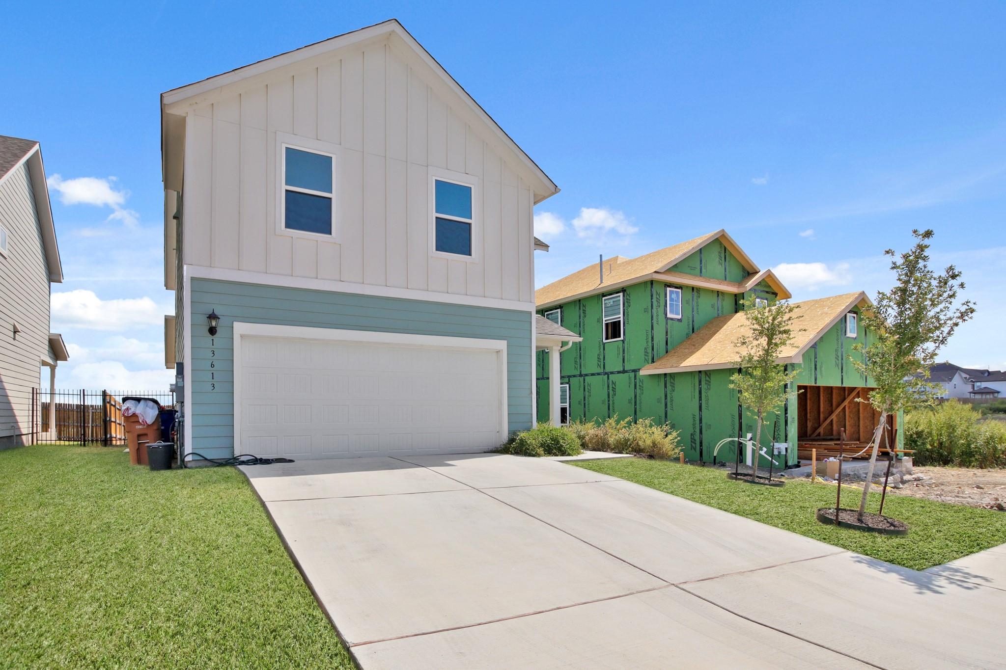 13613 Long Island DR