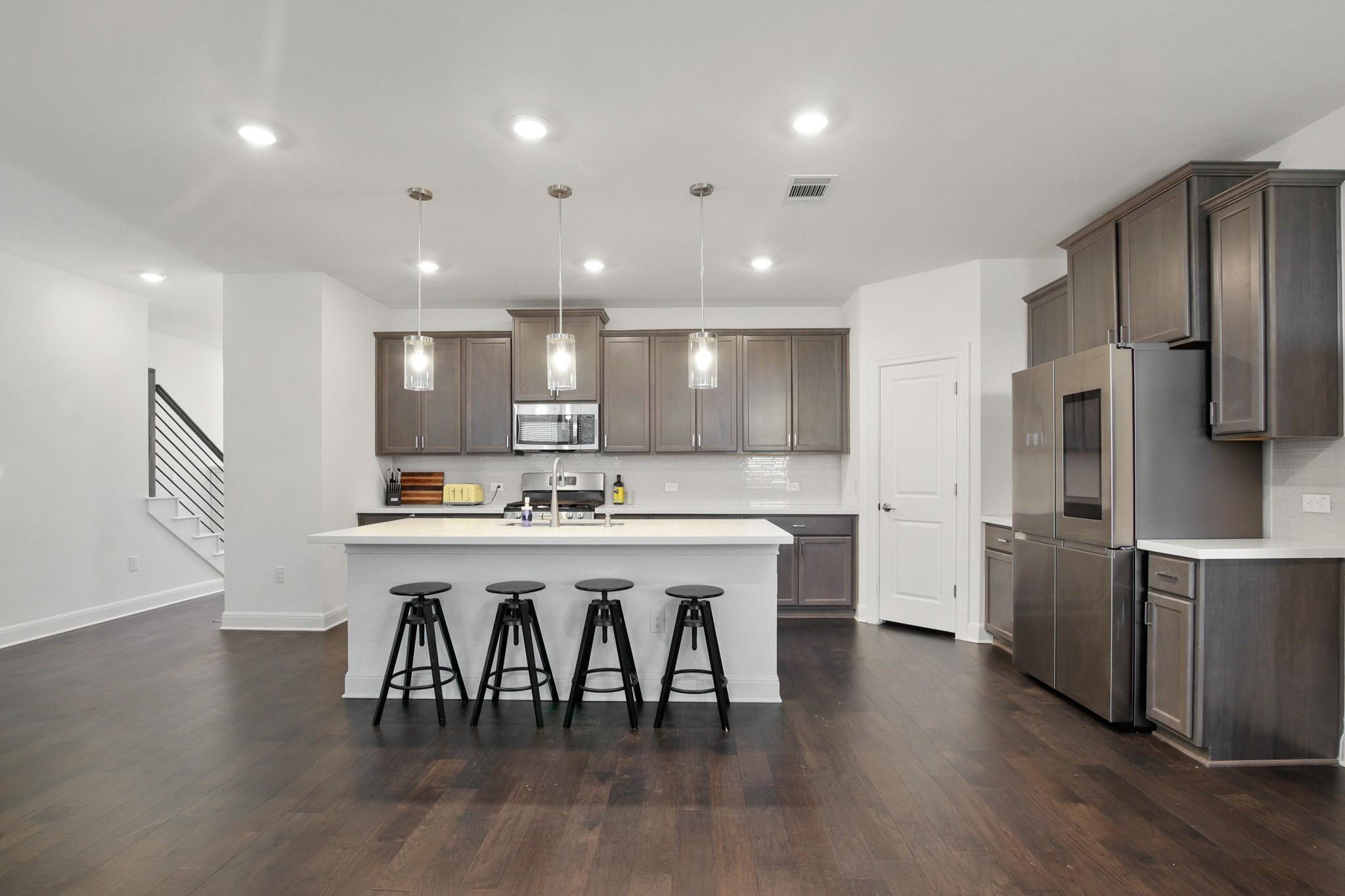 13613 Long Island DR