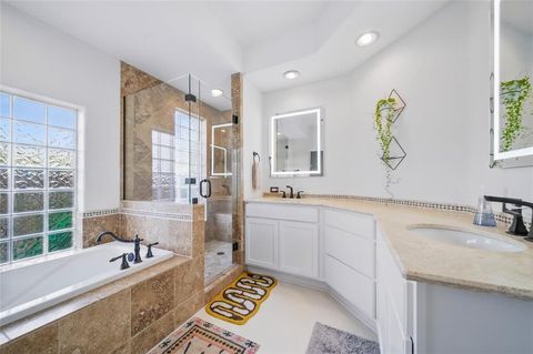 Tiny photo for 13902 Panorama DR, Austin, TX 78732 (MLS # 6462232)