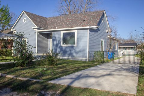 A home in Taylor