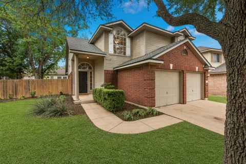 Photo of 9109 Hoffman CV, Austin, TX 78749 (MLS # 4791782)