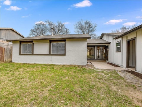 Photo of 9405 Quail Meadow DR NW #B, Austin, TX 78758 (MLS # 2583377)