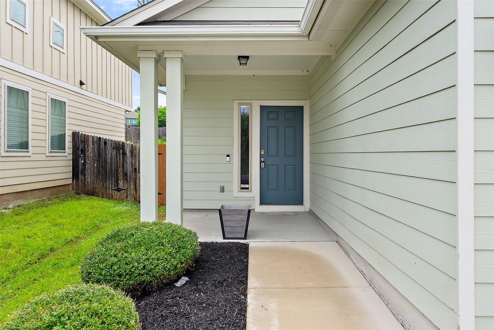 366 Eagle Brook LN