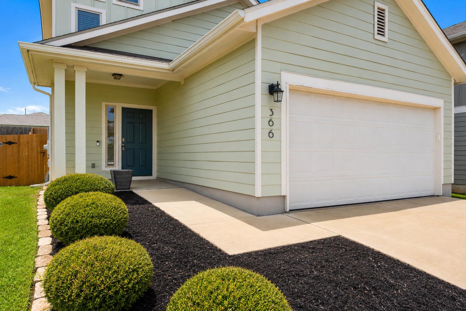 366 Eagle Brook LN