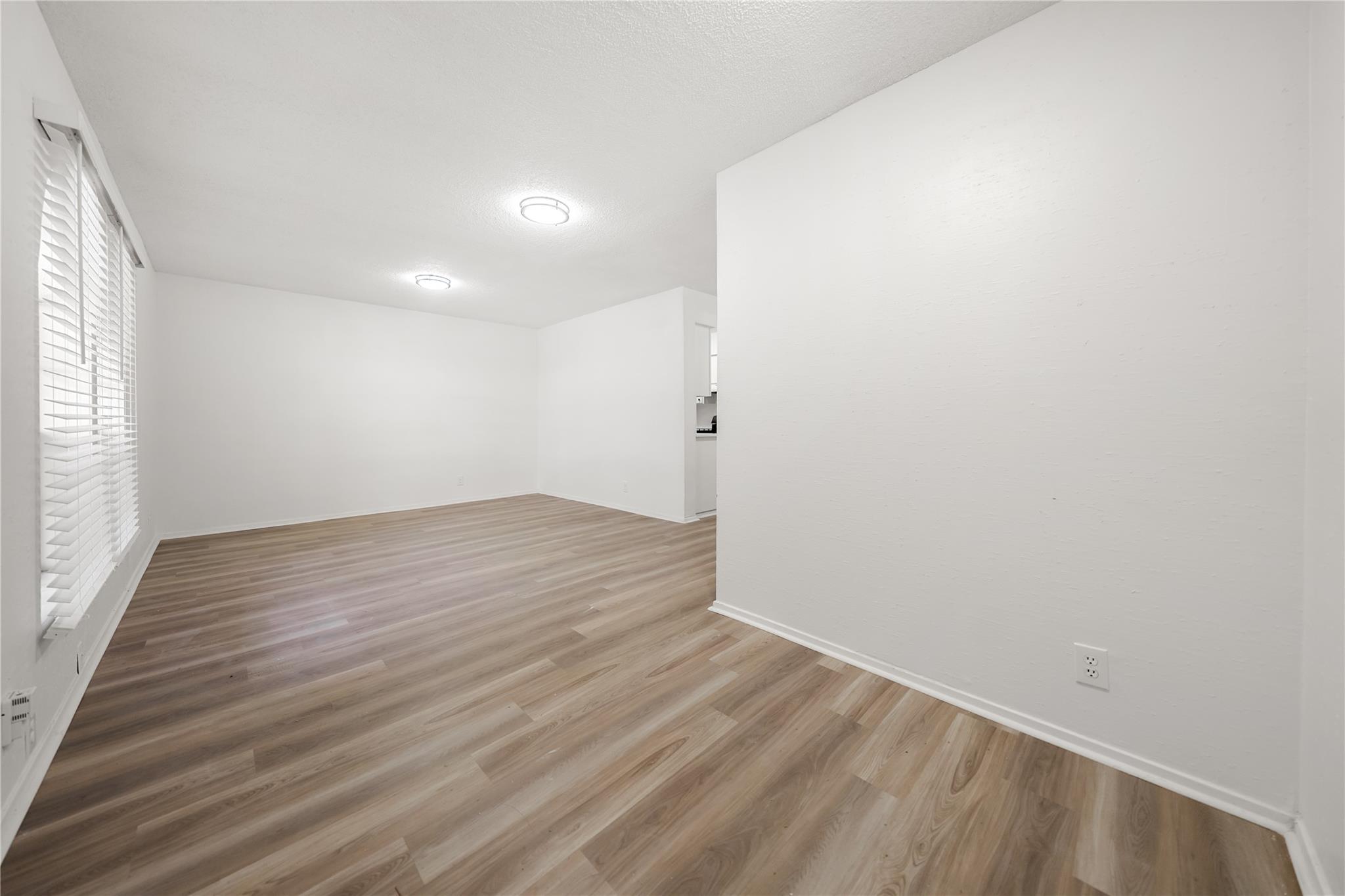 101 E 33rd ST 104