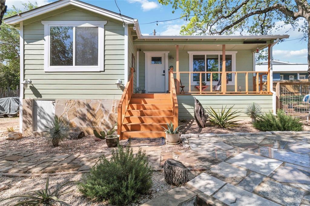 1403 Minnie DR