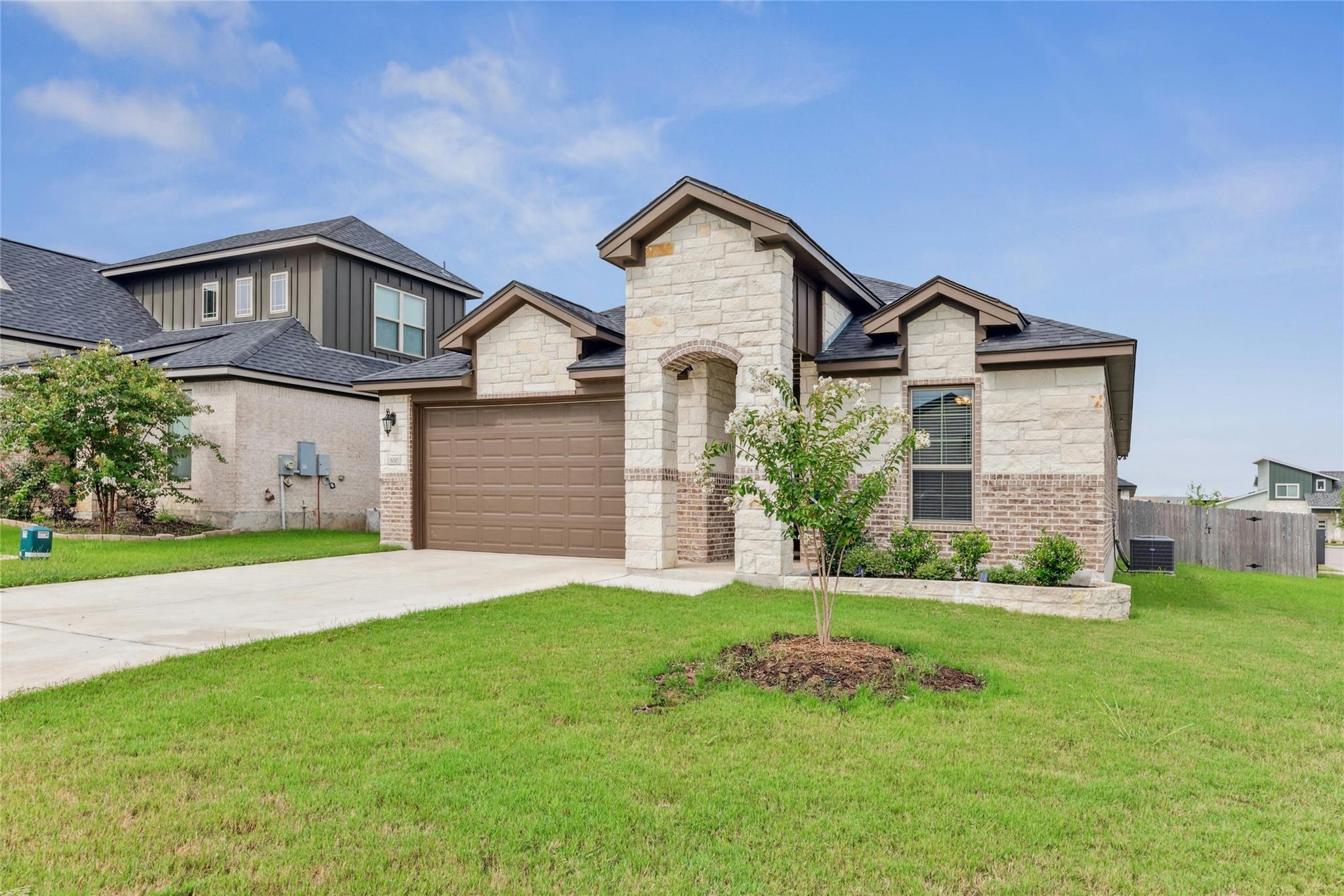 500 Seabiscuit DR
