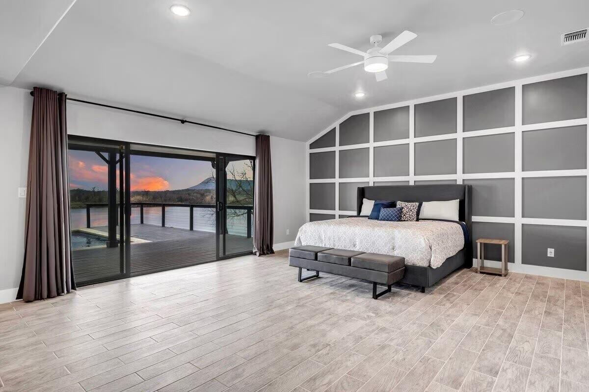 3120 River Oaks DR