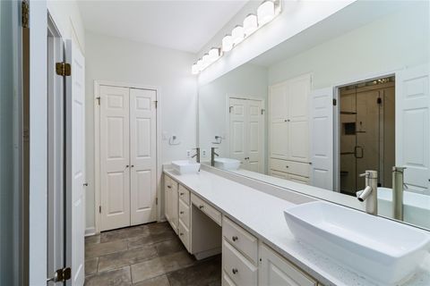 Tiny photo for 5512 Oakwood CV #161, Austin, TX 78731 (MLS # 7177778)