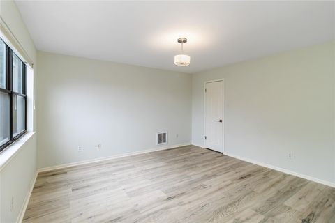 Tiny photo for 5512 Oakwood CV #161, Austin, TX 78731 (MLS # 7177778)