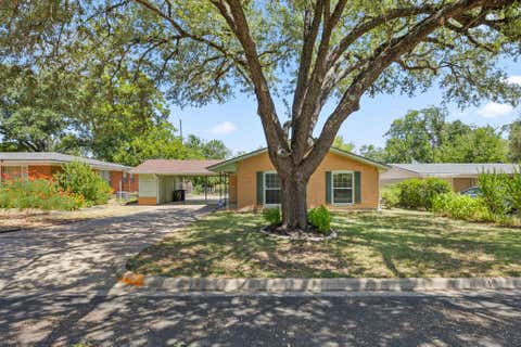 Photo of 1702 Ridgemont DR, Austin, TX 78723 (MLS # 6506008)