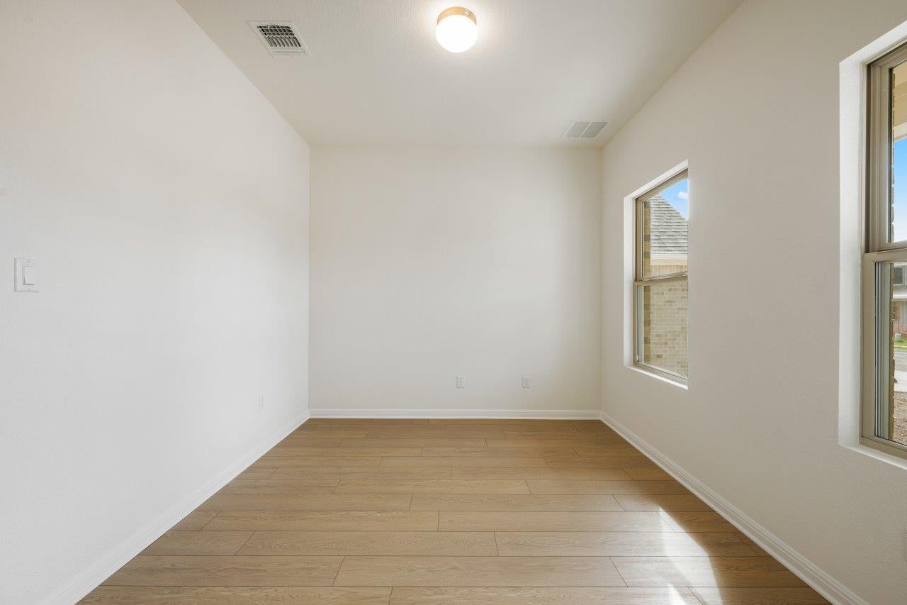 544 Redding WAY