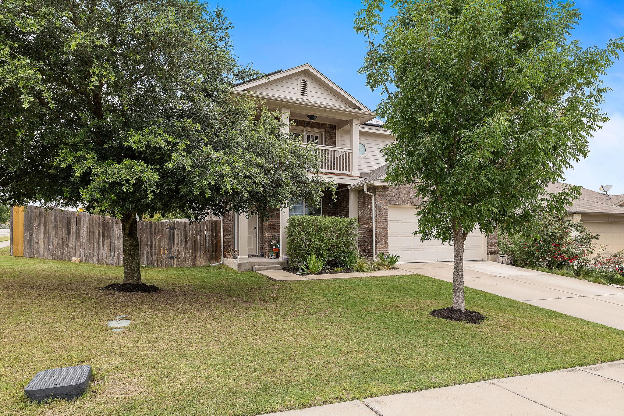 326 Comal RUN