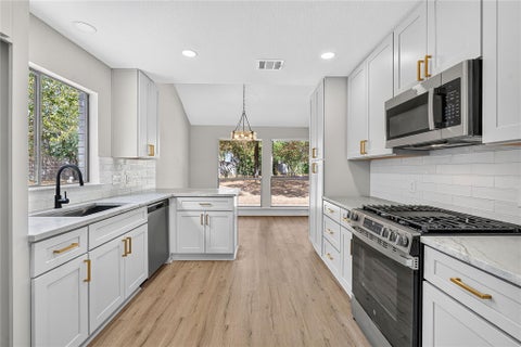 Tiny photo for 11202 Balcones Woods CV, Austin, TX 78759 (MLS # 2150278)