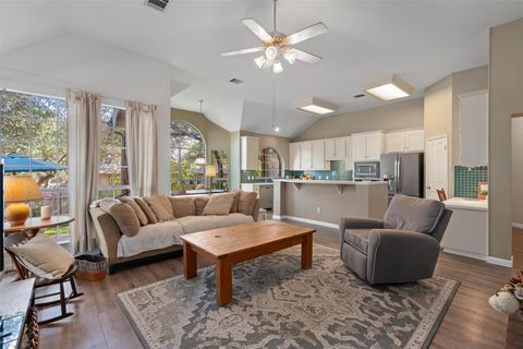 527 Oak Park DR Round Rock TX 78681