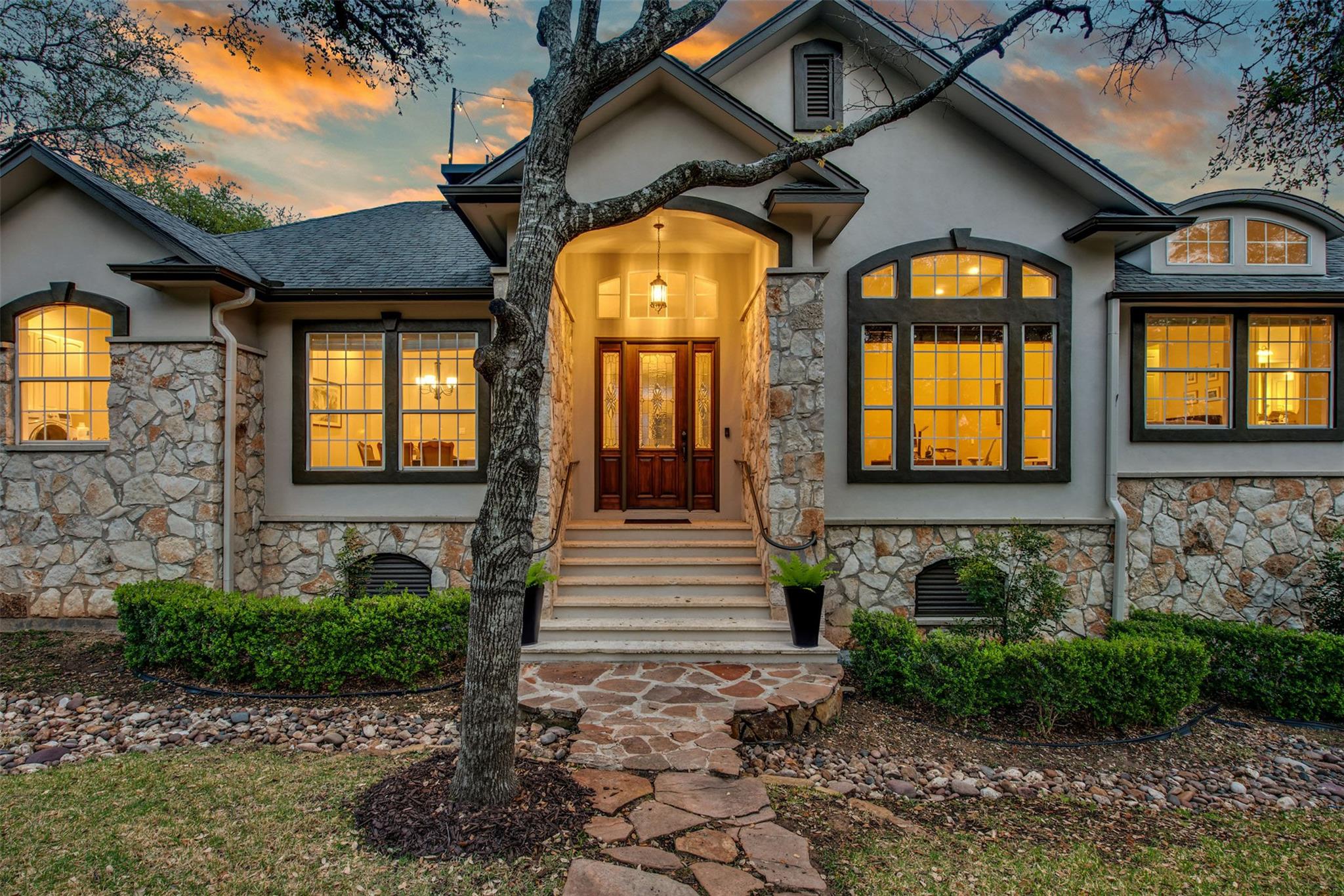 201 McConnell DR